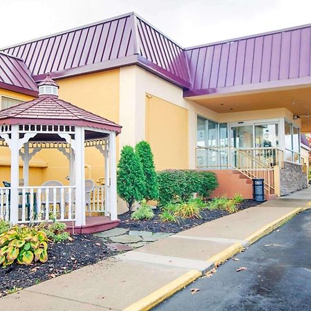 Quality Inn And Suites Fairgrounds - Syracuse Seneca Knolls Exteriér fotografie