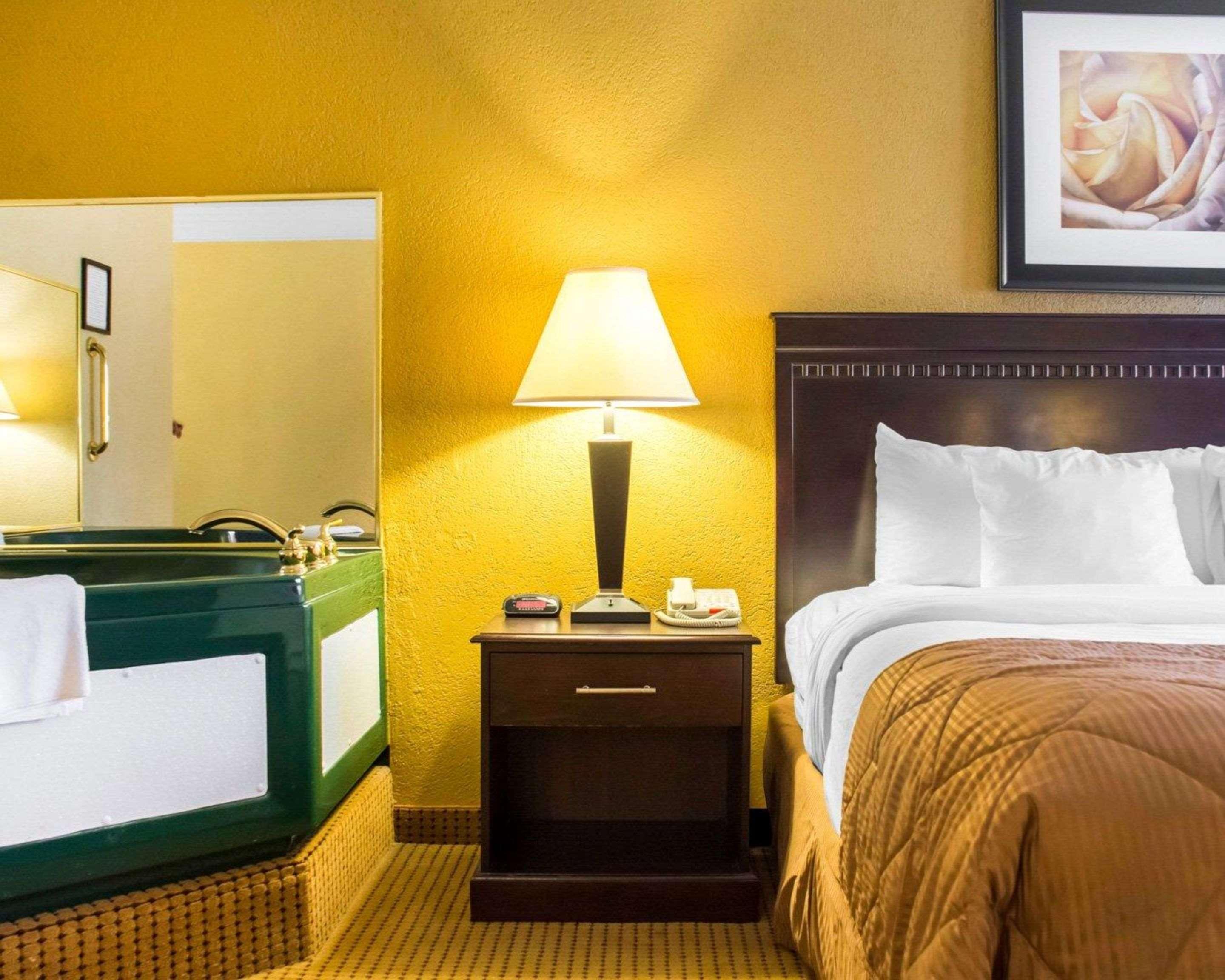 Quality Inn And Suites Fairgrounds - Syracuse Seneca Knolls Exteriér fotografie