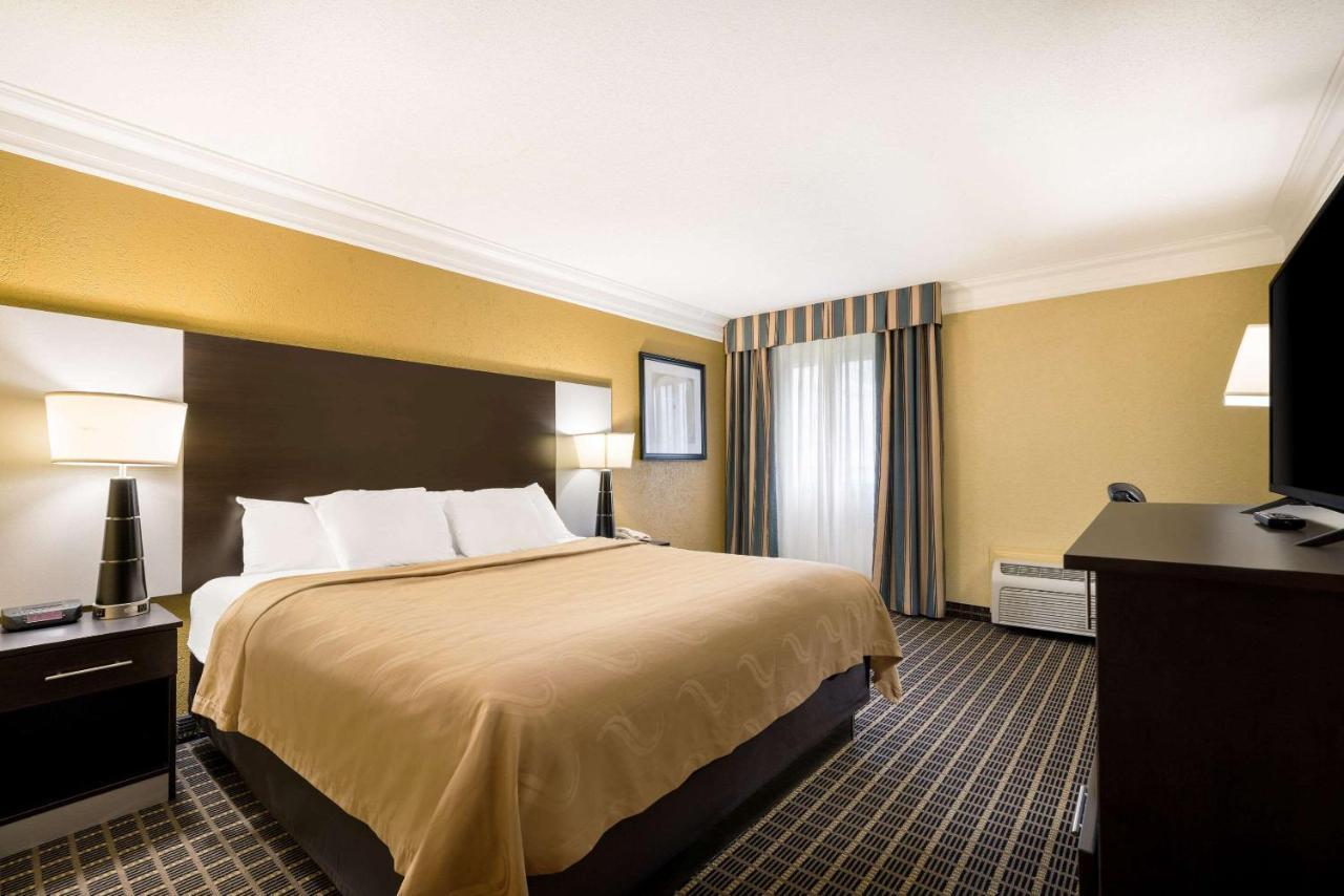 Quality Inn And Suites Fairgrounds - Syracuse Seneca Knolls Exteriér fotografie